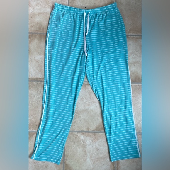 Cuddl Duds cotton blend short sleeve top / pants pajama set, striped; size L - Picture 5 of 9